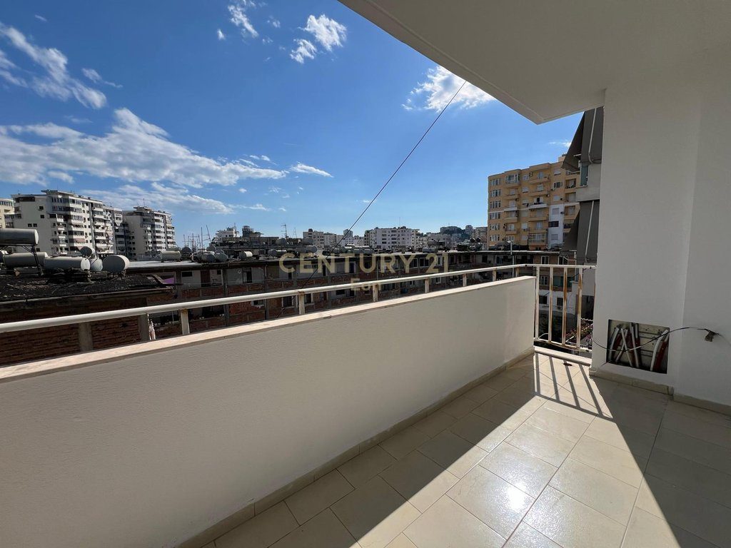 Apartament 2+1+2 me qira në Qender, Durrës - 600€ | 108 m²