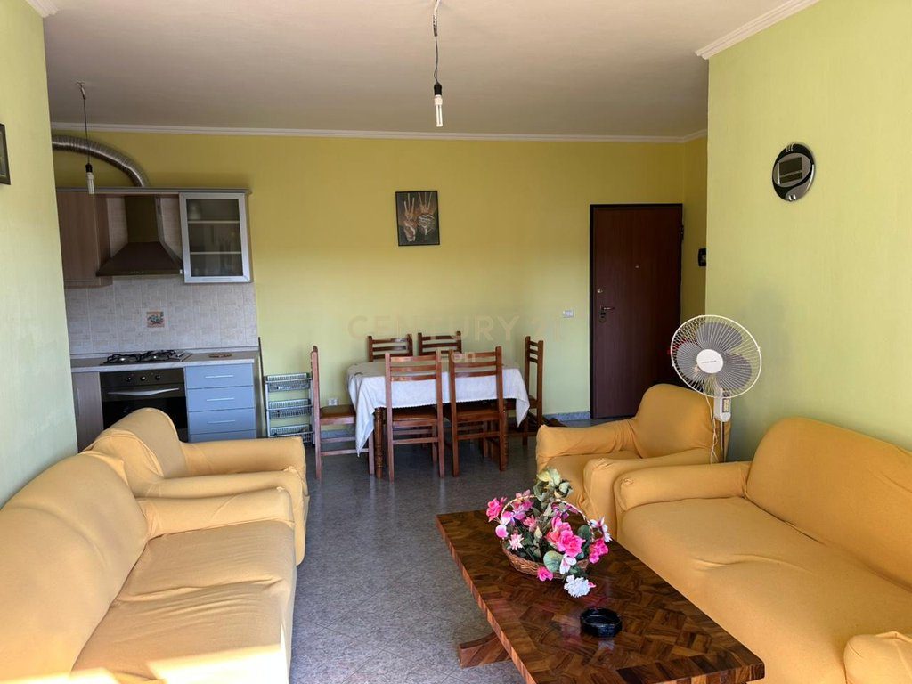SHESIM APARTAMENT 1+1 TEK POLIKLINIKA, DURRES QENDER ! 3