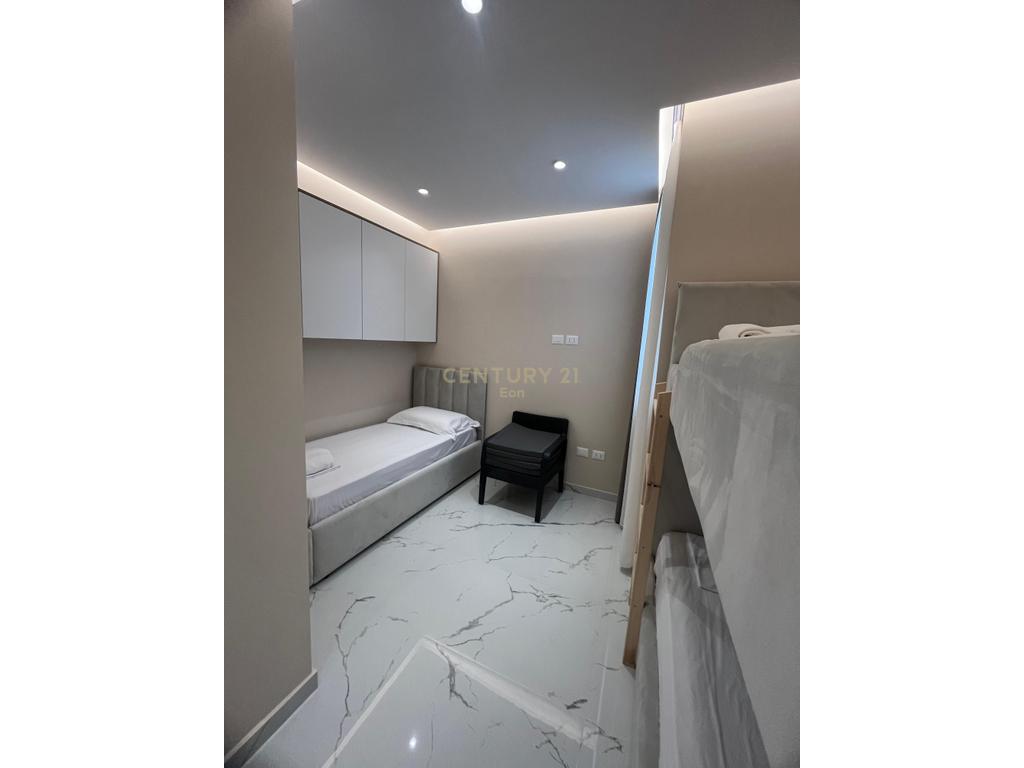 Apartament 2+1 Me Qira në Qendër të Golemit !