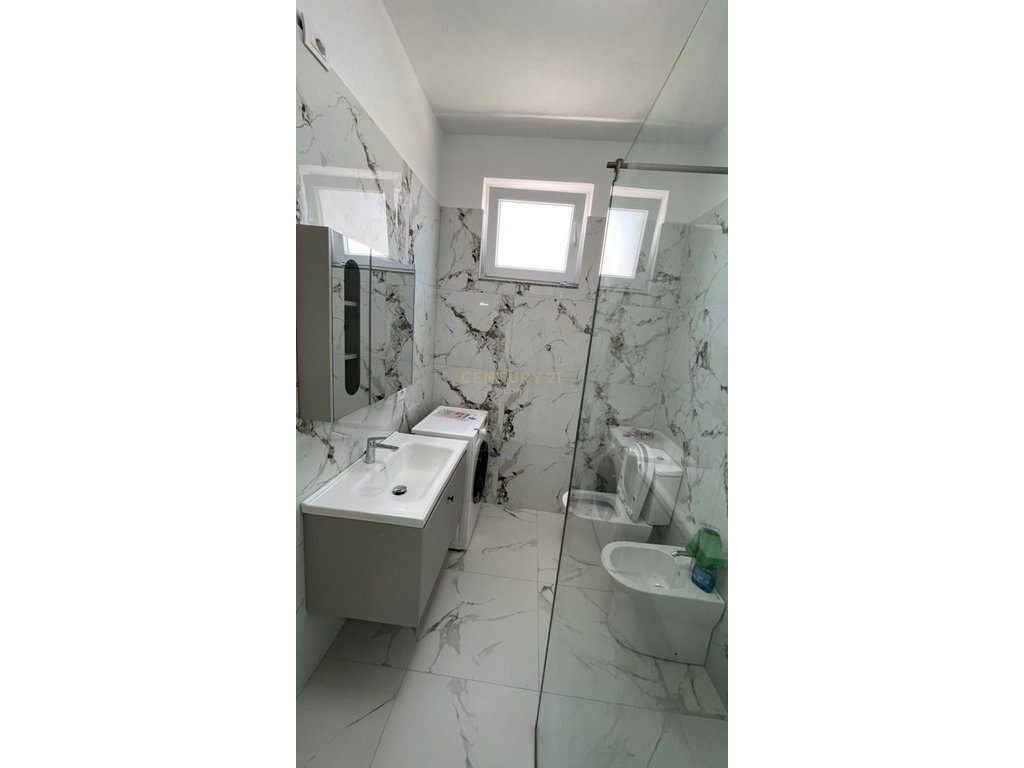 Apartament 2+1 Me Qira në Ish këneta, Durrës !!! 2