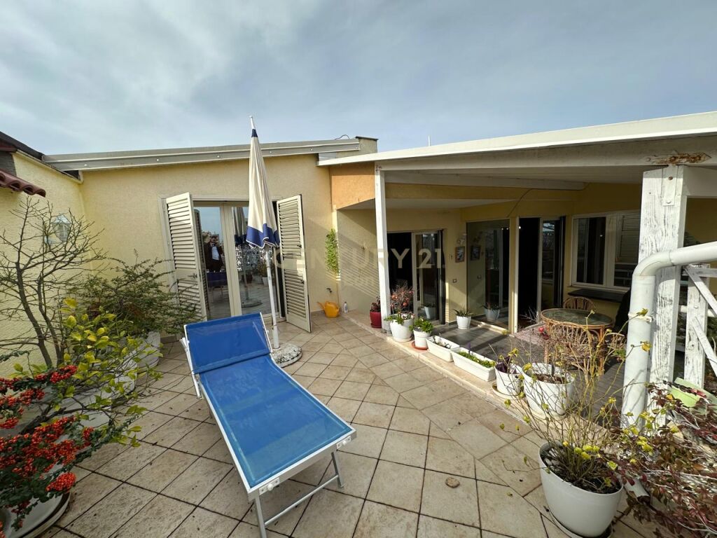 SHESIM APARTAMENT 4+1+2 ME PAMJE DETI NE VOLLGA DURRES