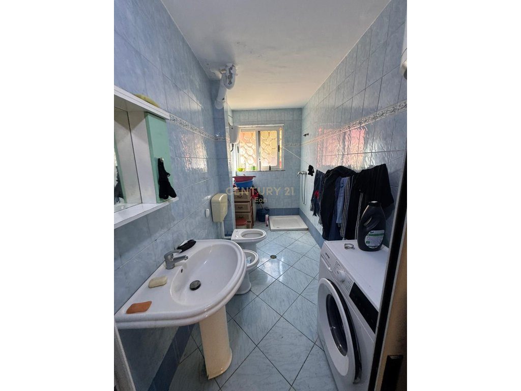 Apartament 2+1 Per Shitje Stadiumit, Durres !