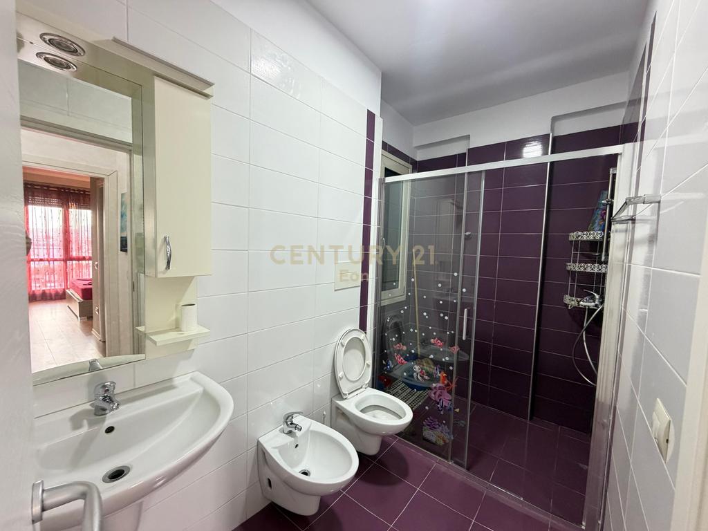 Qera, Apartament 2+1+2, prane UKD, Durres ! 2