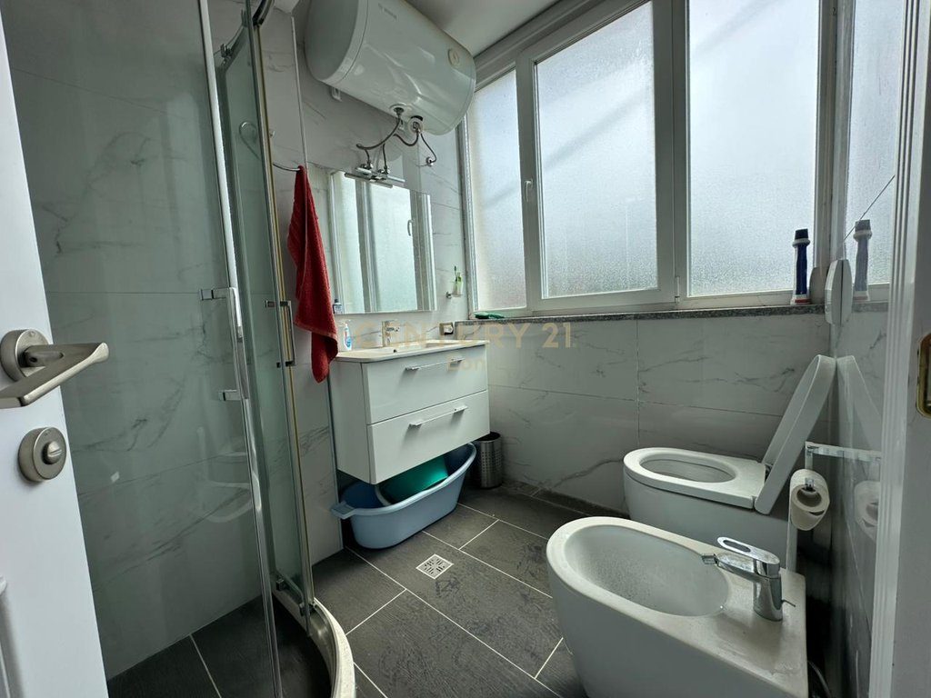 SHITET APARTAMENT VIJE E PARE ME DETIN 2+1+2 I MOBILUAR NE GOLEM, MALI ROBIT! 4
