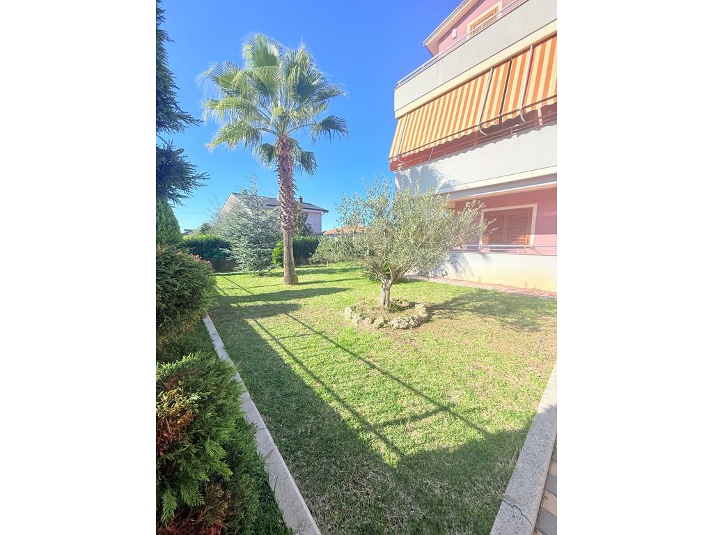 Shitet Vile në Manëz, Durrës - 270000€ | 1082 m² 2