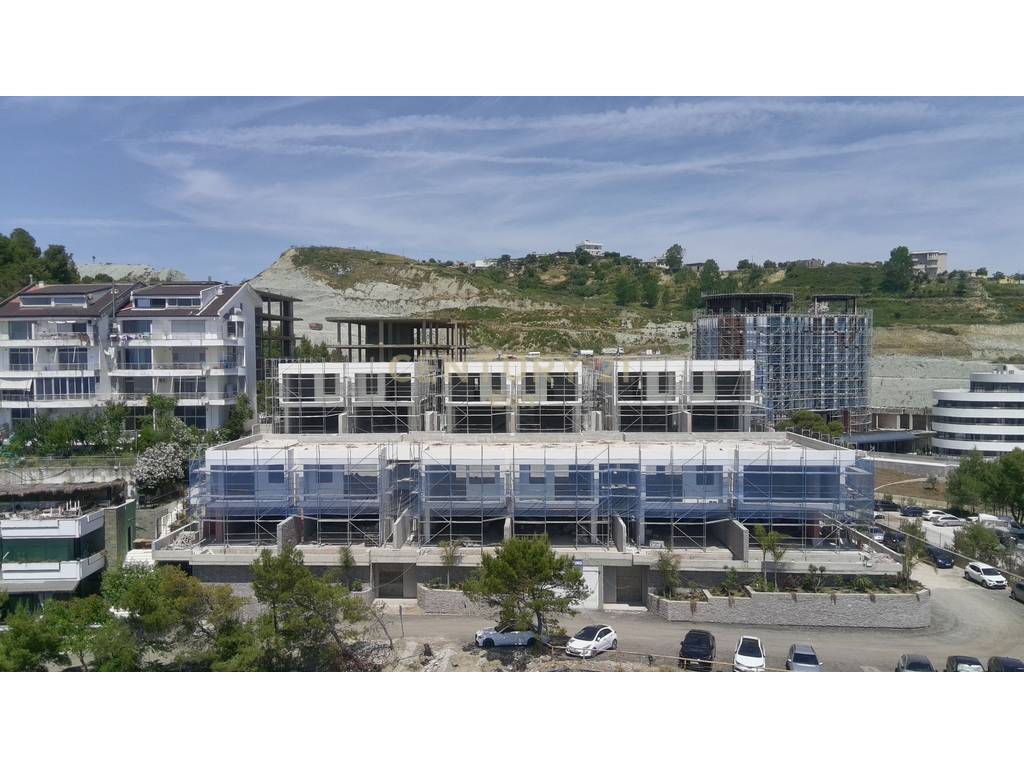 Vilë me Pishinë Në Shitje në Currila Coast, Durrës (Ballore Detit) ! 3