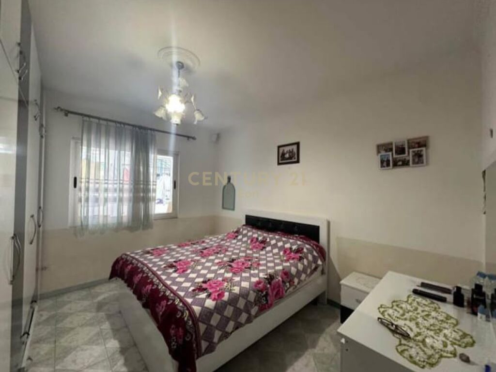 SHITET APARTAMENT 3+1 TE SHKOLLA QEMAL MICI, DURRES! 4