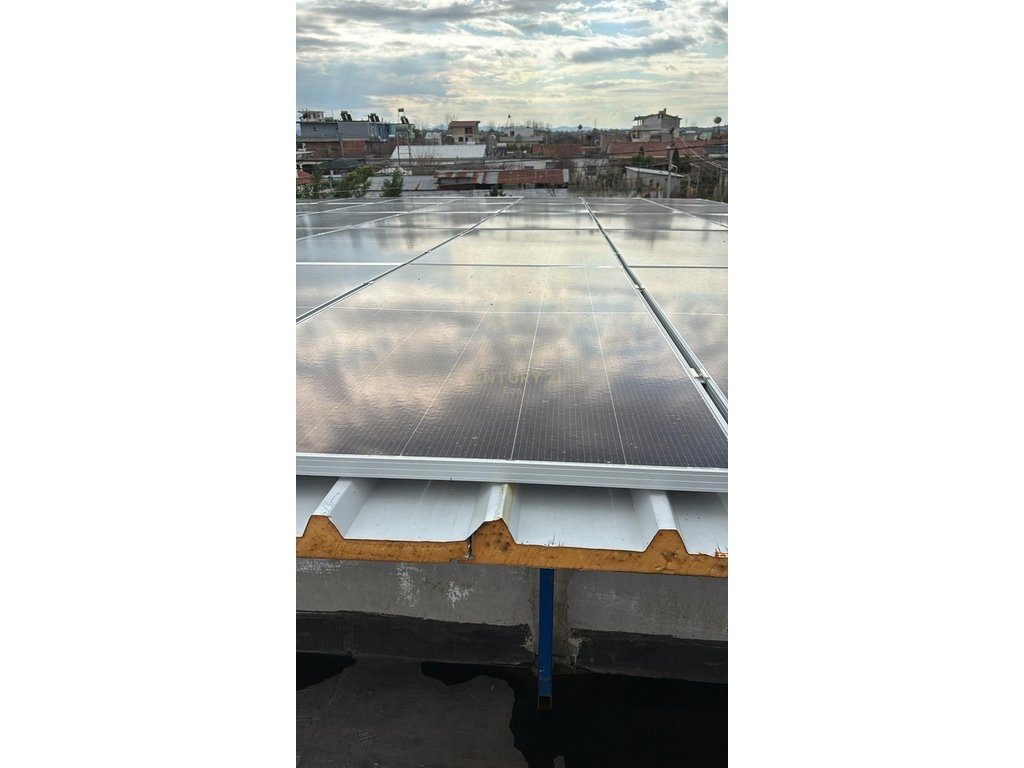 Biznes dhe Shtepi Banimi 2 kate Për Shitje në Hamallaj Durrës !