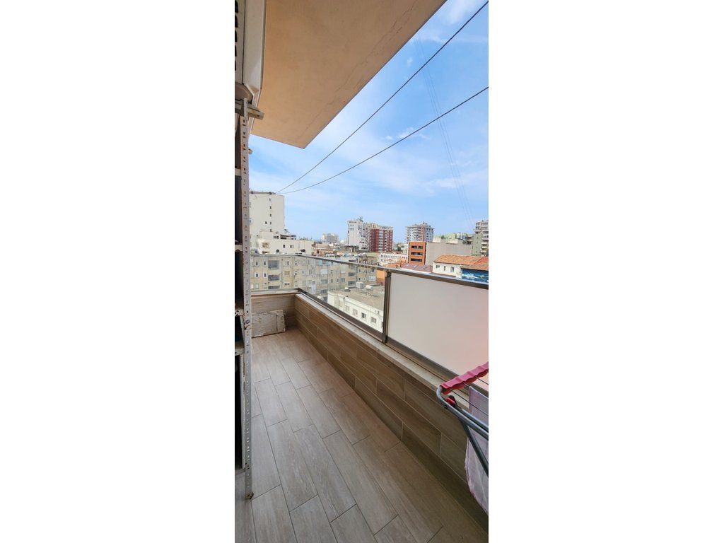 Shitet apartament 2+1 te Rruga e Re e Portit, Durres ! 2