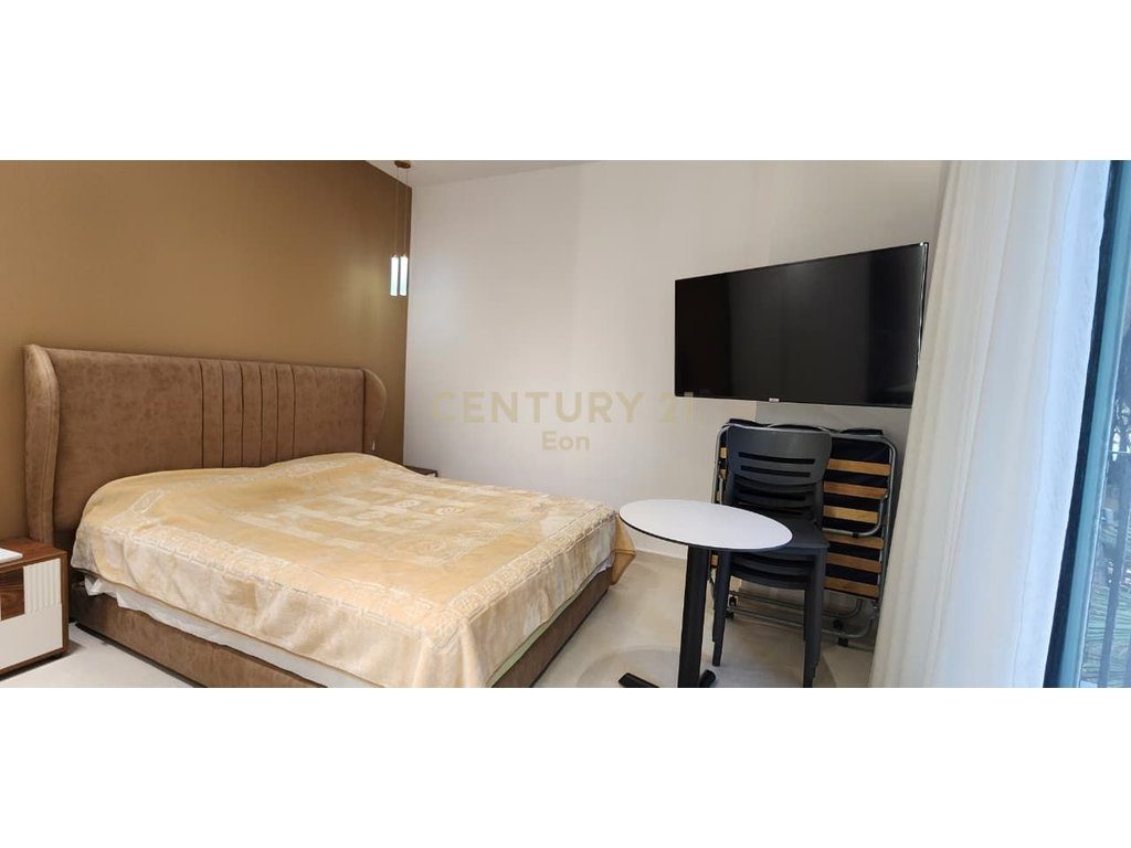 SHITET APARTAMENT 2+1 ME PAMJE DETI + POST PARKIMI NE MALIN E ROBIT ! 3