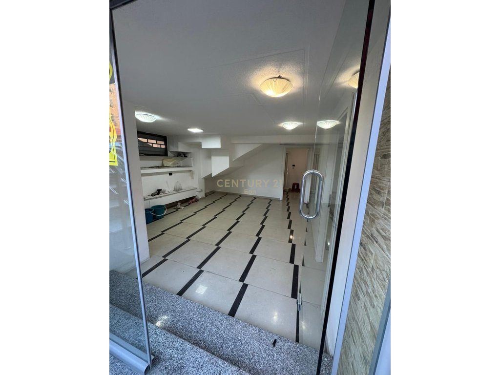 DyqanMe Qira prane UKD, Durrës - 600€ !