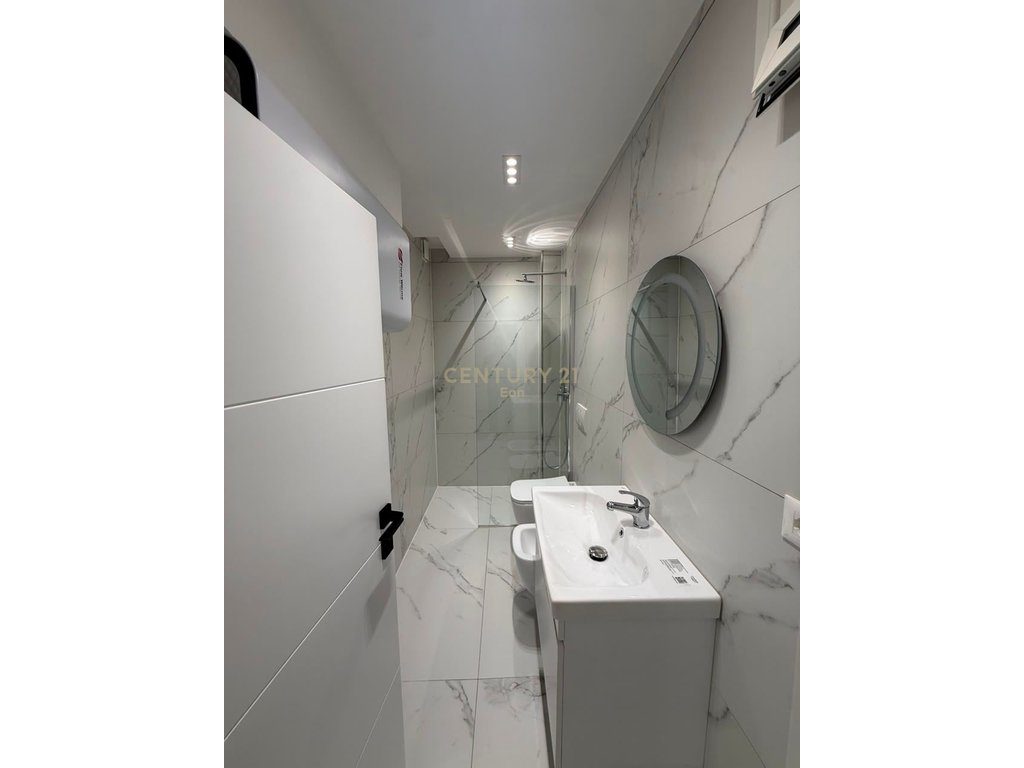 Jepet me qira apartament 2+1 për zyra – Tek Stacioni i Trenit, Durres ! 2