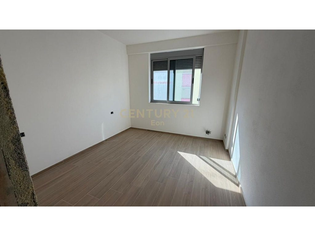APARTAMENT 1+1 PER SHITJE NE GOLEM ! 4
