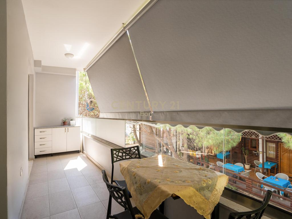 SHITET APARTAMENT 1+1 50M PRANE DETIT NE PLAZH, DURRES!!
Mundesi pagese me keste per 1 vit! 2