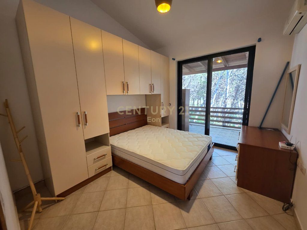 Jepet Apartament 2+1 Me Qira tek Laguna Blu ne Qerret! 4