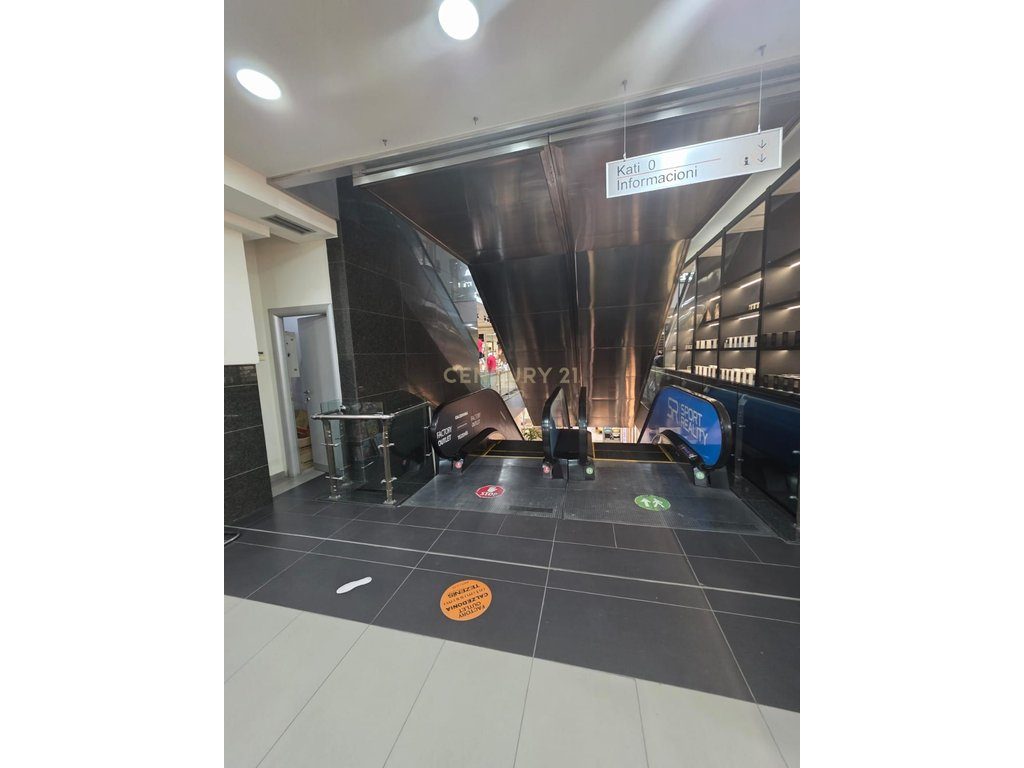 Dyqan me qira tek Qendra Tregtare Flagship, Durrës ! 3