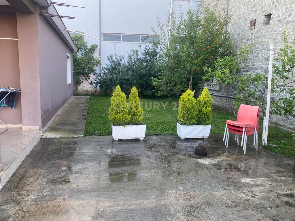 Shitet Shtepi Private në Shkozet, Durrës - 220,000€ 2