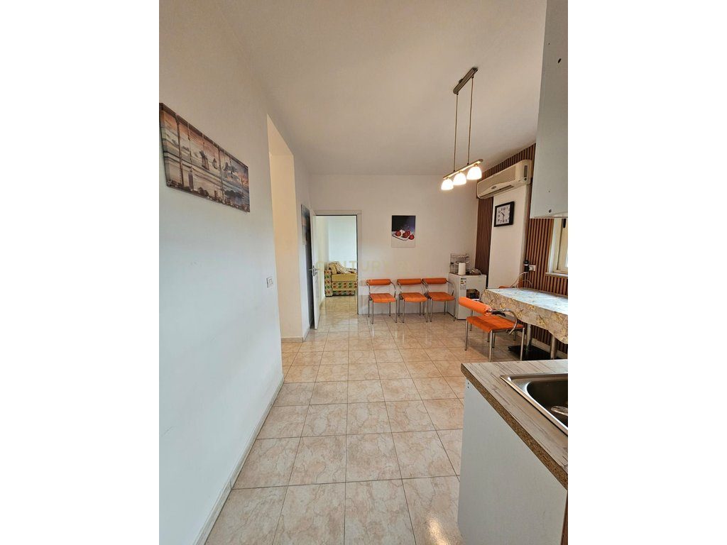 SHITET APARTAMENT 2+1 TEK SHKEMBI KAVAJES !