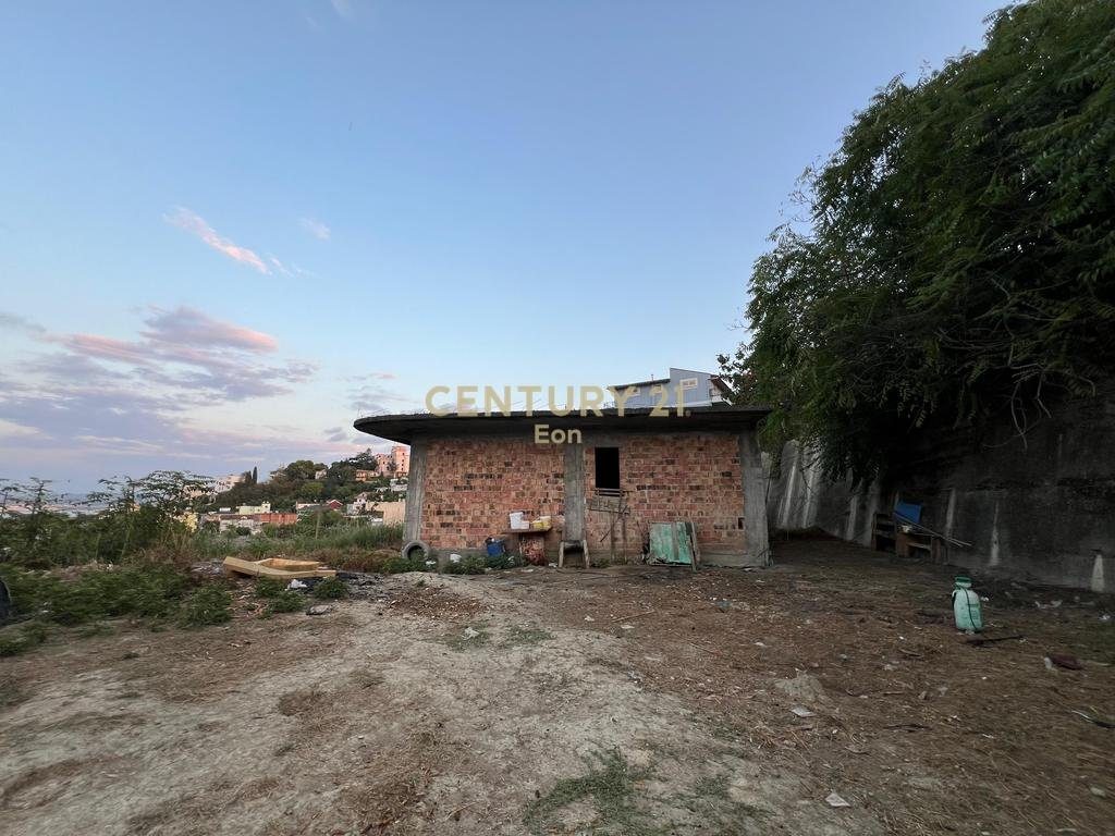 Shitet, Toke+ Ndertese, Vila e Zogut, Durres ! 2