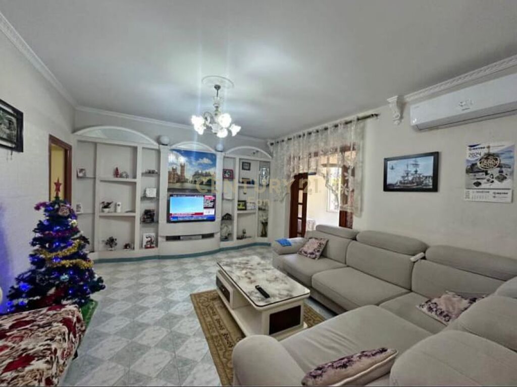 SHITET APARTAMENT 3+1 TE SHKOLLA QEMAL MICI, DURRES! 2