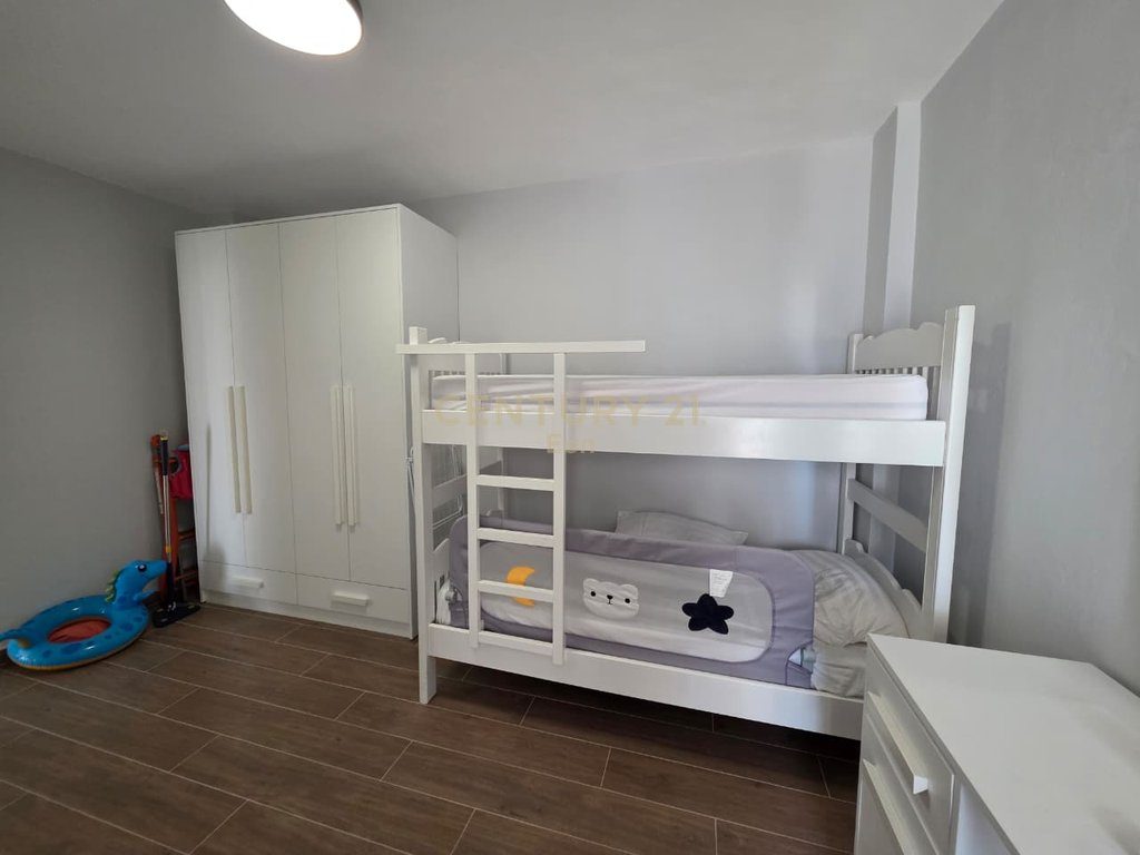SHITET SUPER APARTAMENT 2+1 ME PAMJE DETI NE QERRET!