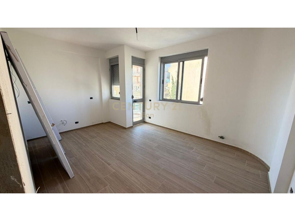 APARTAMENT 1+1 PER SHITJE NE GOLEM ! 2