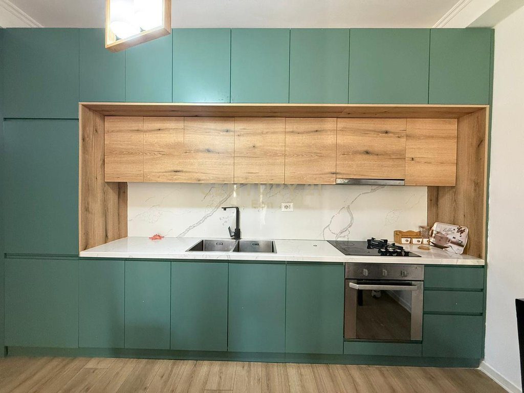 SHITET APARTAMENT 2+1 NE QENDER TE DURRESIT! 4