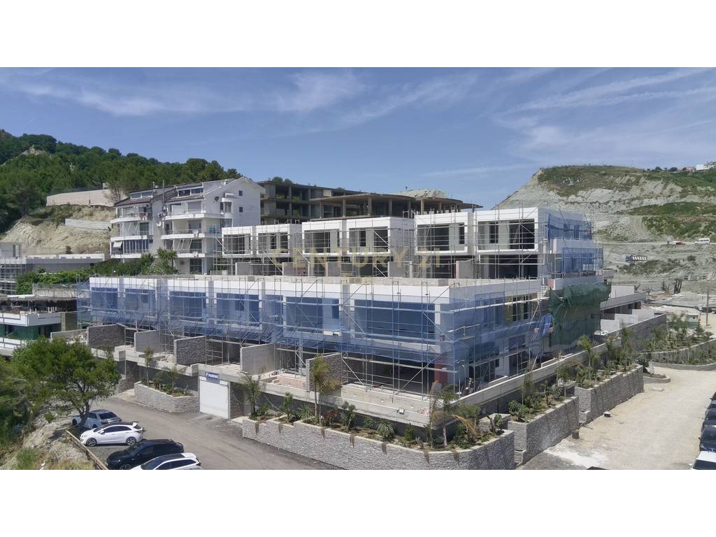 Vilë me Pishinë Në Shitje në Currila Coast, Durrës (Ballore Detit) ! 2