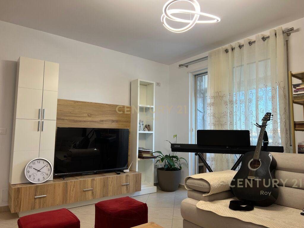 Apartament 2+1+2 Për Shitje në Stacionin e Trenit, Durrës!! 3
