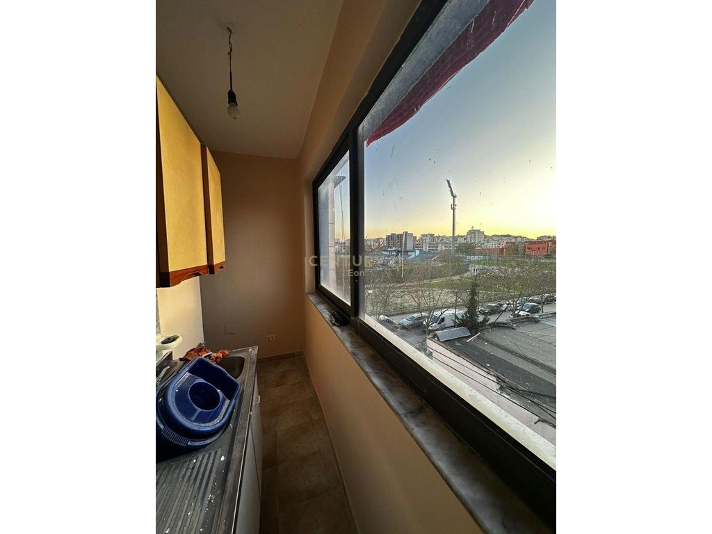 SHITET APARTAMENT KATI 4, 1+1 TEK STADIUMI, NE DURRES ! 2