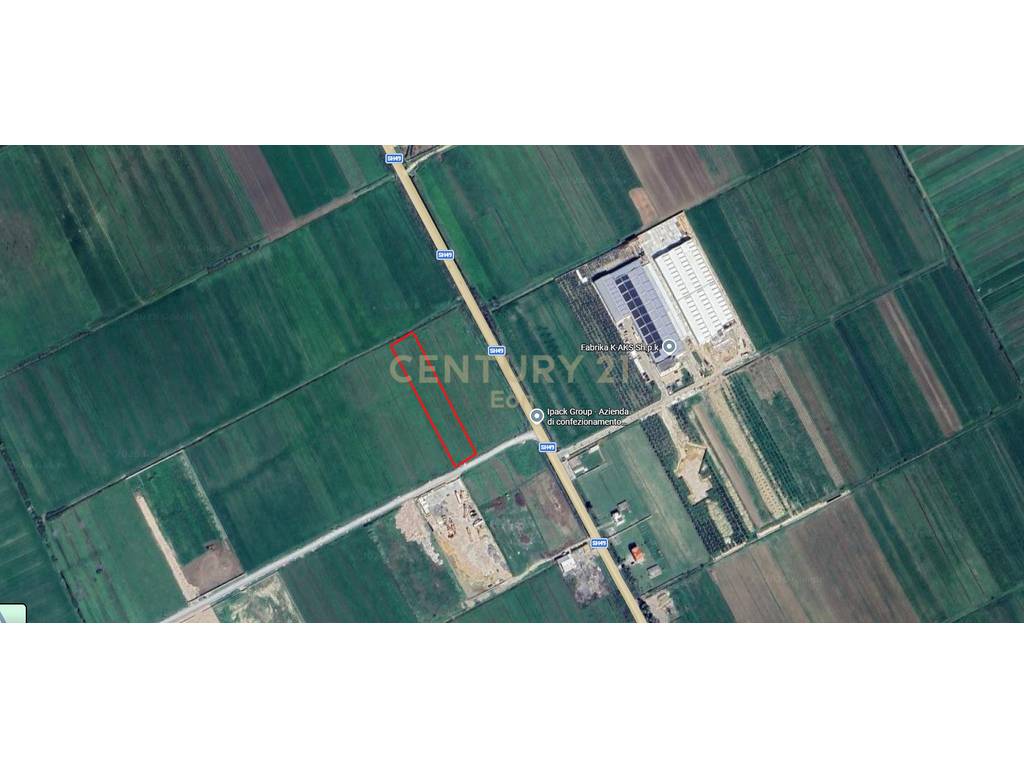 Shitet Tokë Buze Rruge në Fllakë, Durrës - MUNDESI ZGJERIMI DERI NE 18,000 M2 !