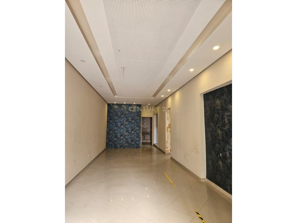 Zyrë Me Qira në Durrës - 850€ | 91 m²