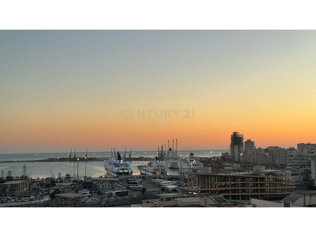 SHITET APARTAMENT 2+1+2 , PRANE UJESJELLESIT DURRES !