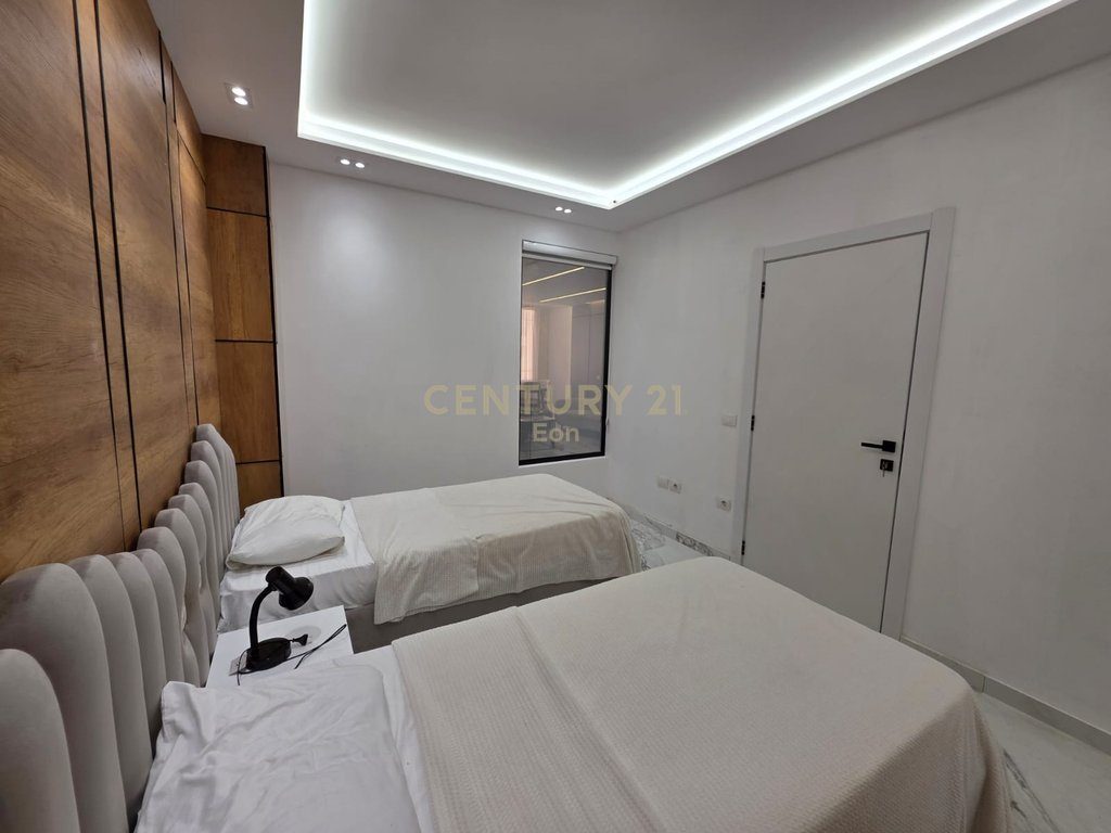Super Apartament 2+1 në shitje në Plazh Hekurudha, Durrës! 2