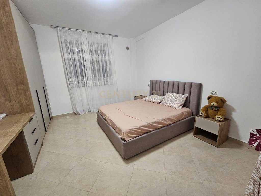 APARTAMENT I SAPO MOBILUAR 1+1 ME QERA NE PLAZH, DURRES ! 4