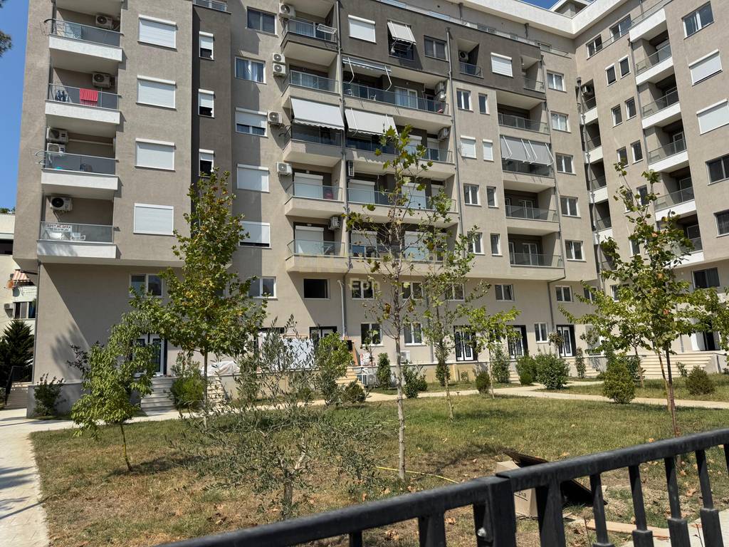 SHITET APARTAMENT 2+1 NE GOLEM, DURRES - PALLAT I 2025 ! 3