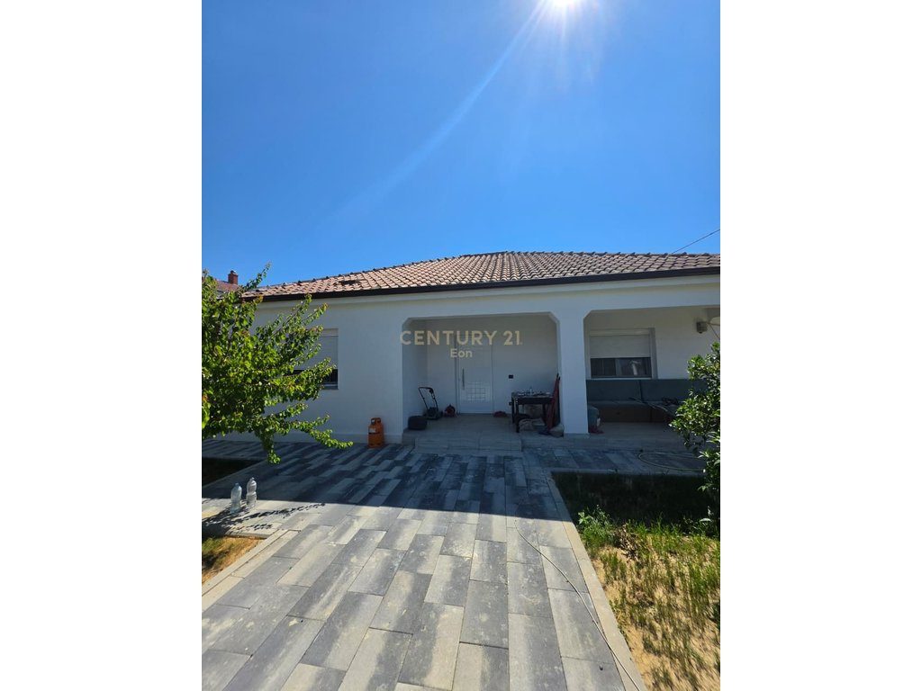 Shtëpi Me Qira në plazhin e Durrësit - 800€ neto | 189 m² 2