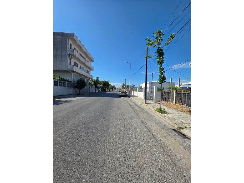 SHESIM TOKE TRUALL+ 2 NDERTESA NE SPITALLE, DURRES BUZE RRUGES KRYESORE! 2