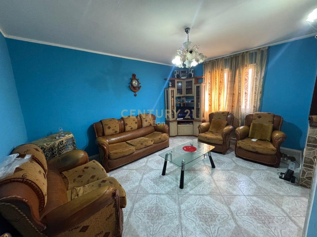 Apartament 2+1 Per Shitje Stadiumit, Durres ! 2