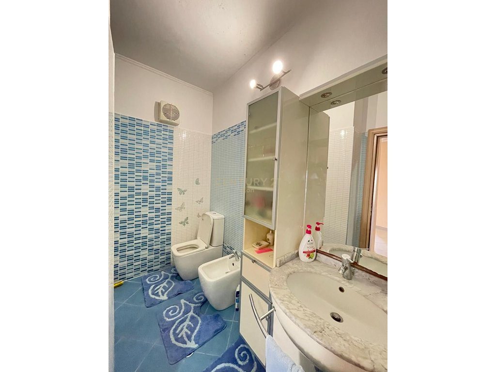 Jepet me Qira Apartament 3+1+2 te Kopeshti " Sotir Noka , "Durrës ! 3