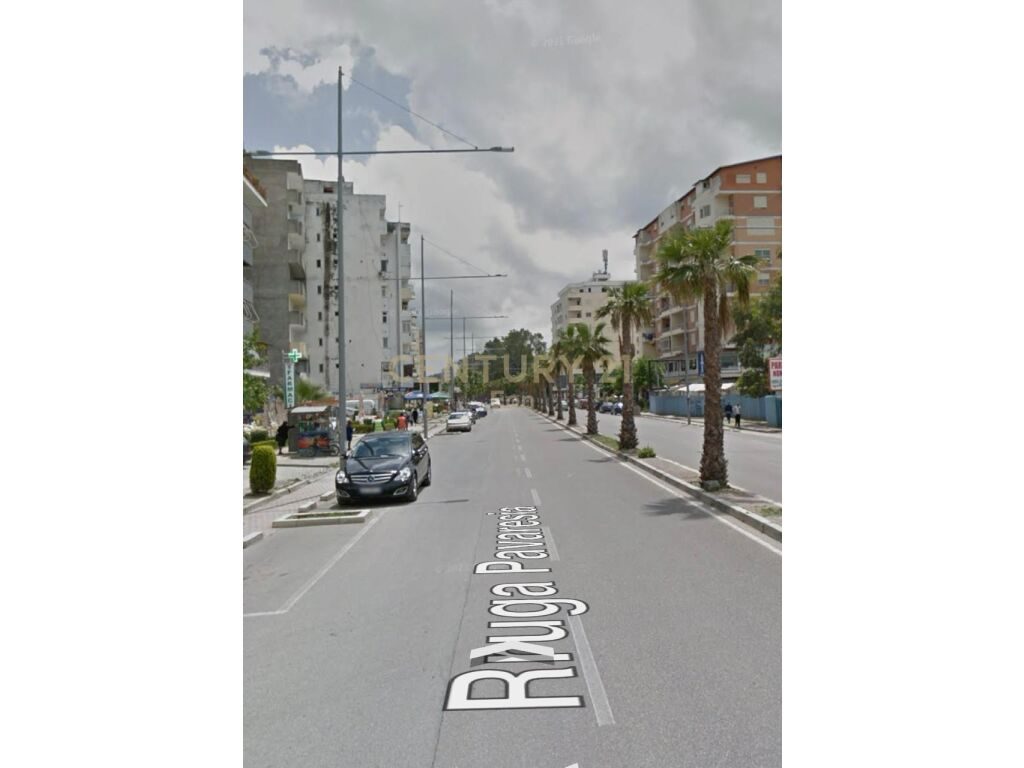 SHITET AMBIENT KOMERCIAL NE PLAZH, ILIRIA !