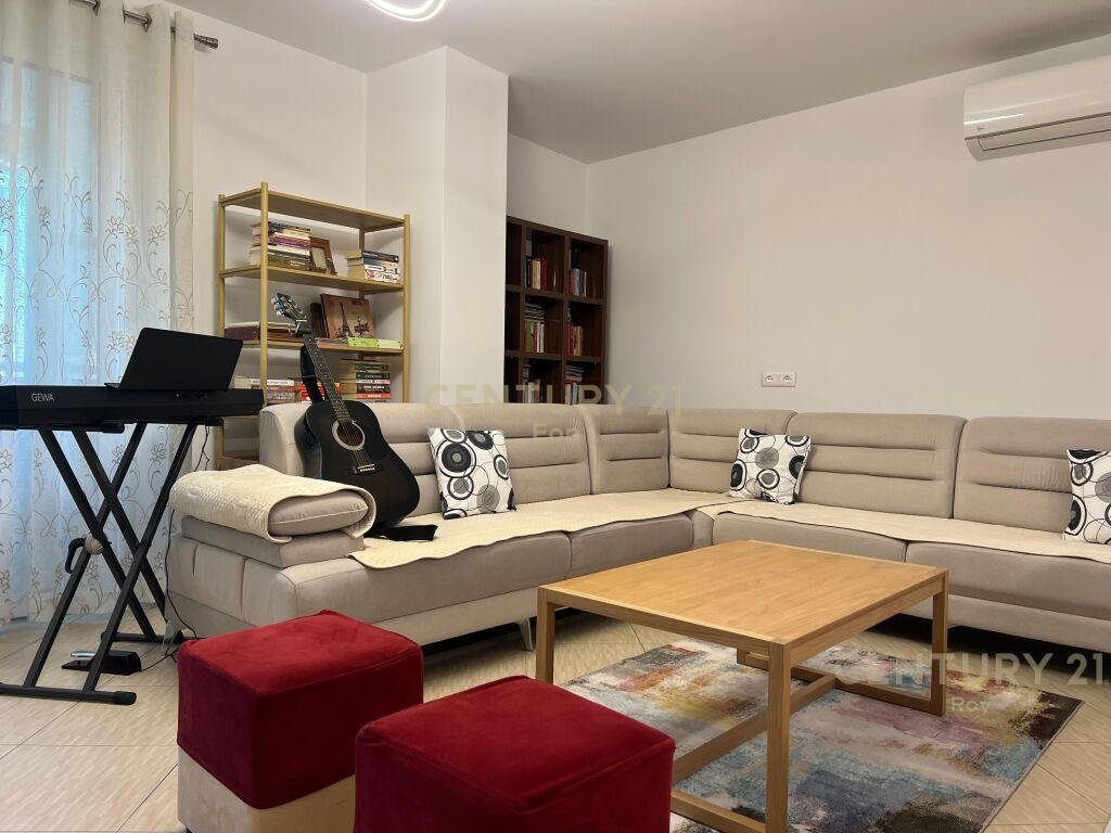 Apartament 2+1+2 Për Shitje në Stacionin e Trenit, Durrës!!