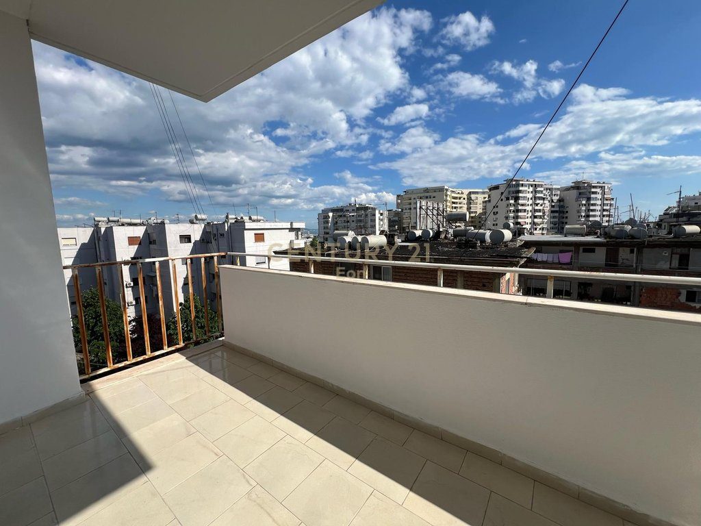 Apartament 2+1+2 me qira në Qender, Durrës - 600€ | 108 m² 4