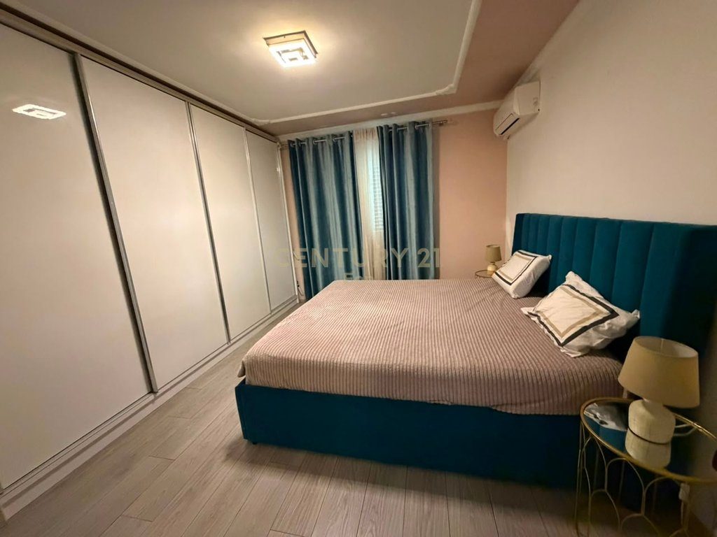 JEPET ME QIRA KATI I 3-TE VILE MBRAPA GALAKTIKUT, DURRES !