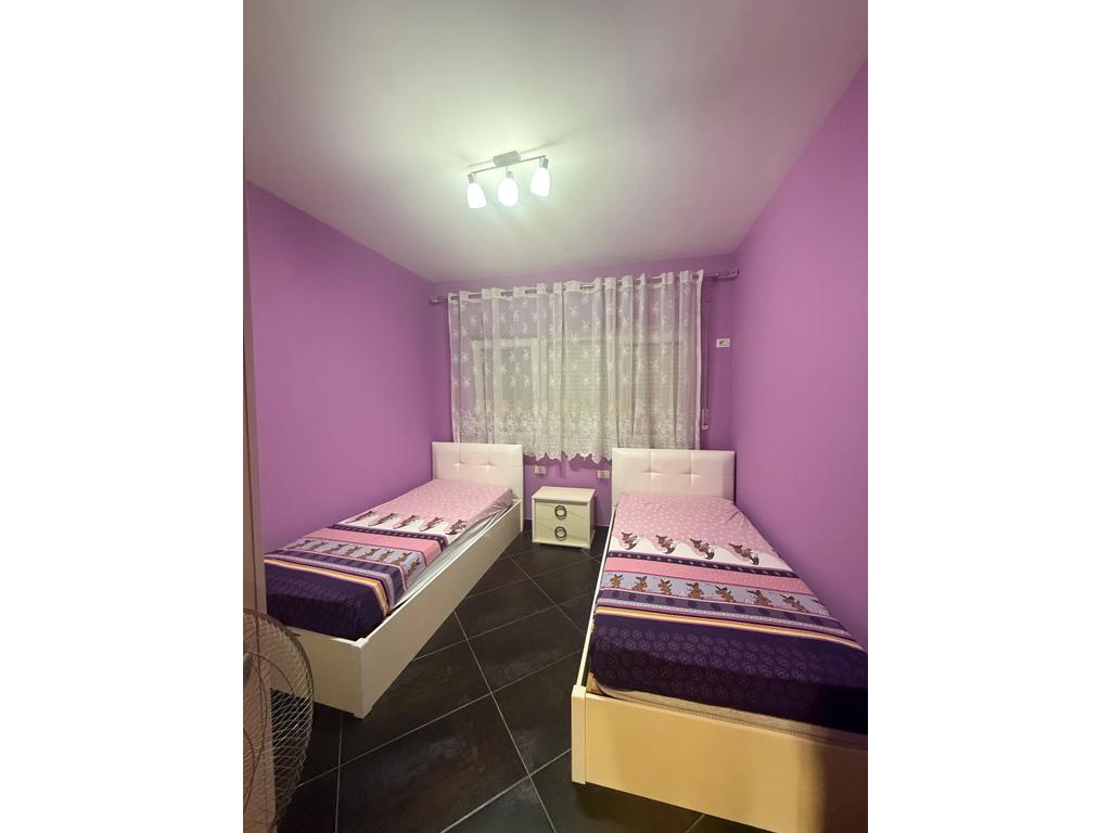 Apartament 2+1 Me Qira në Plazh Stacioni i parë, Durrës! 3