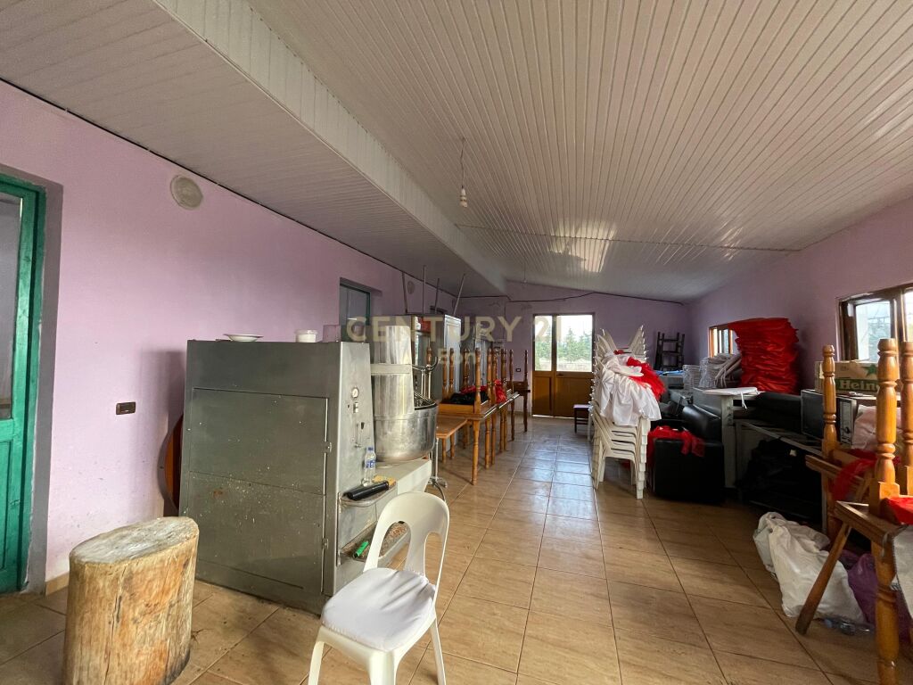 Shitet Bar Restorant Hotel pranë Parkut Olimpik në Durrës!!!