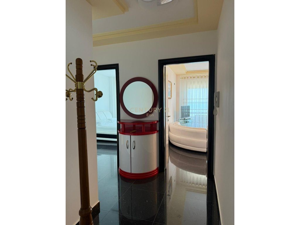JEPET ME QERA APARTAMENT 1+1 , NE SHKEMBIN E KAVAJES ME PAMJE DETI ! 3