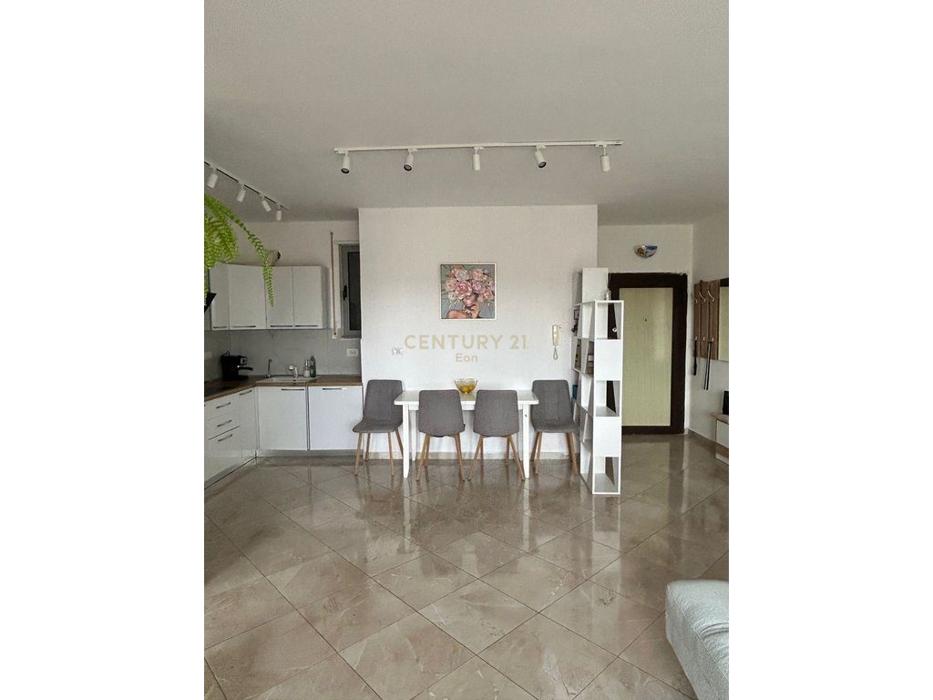 SHITET APARTAMENT 2+1+2 , DURRES ! 3