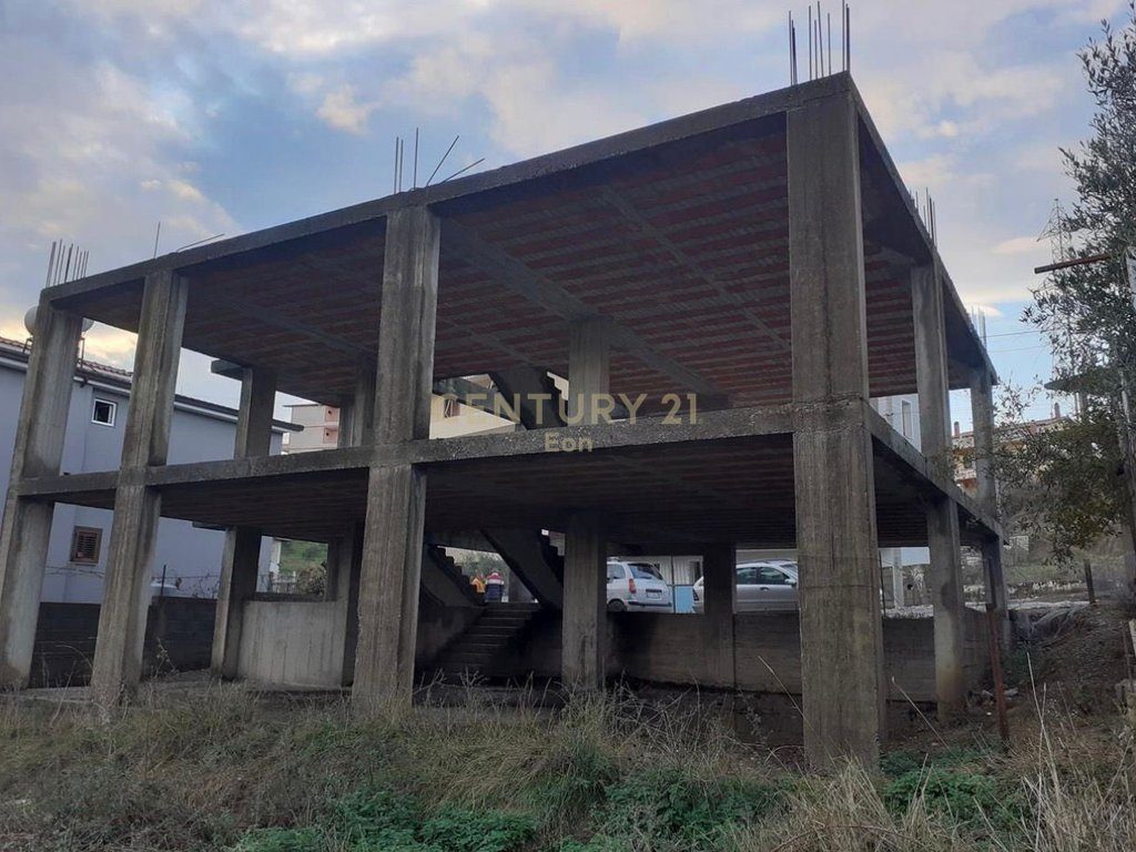 SHITET SHTEPI PRIVATE NE ARAPAJ , DURRES !!