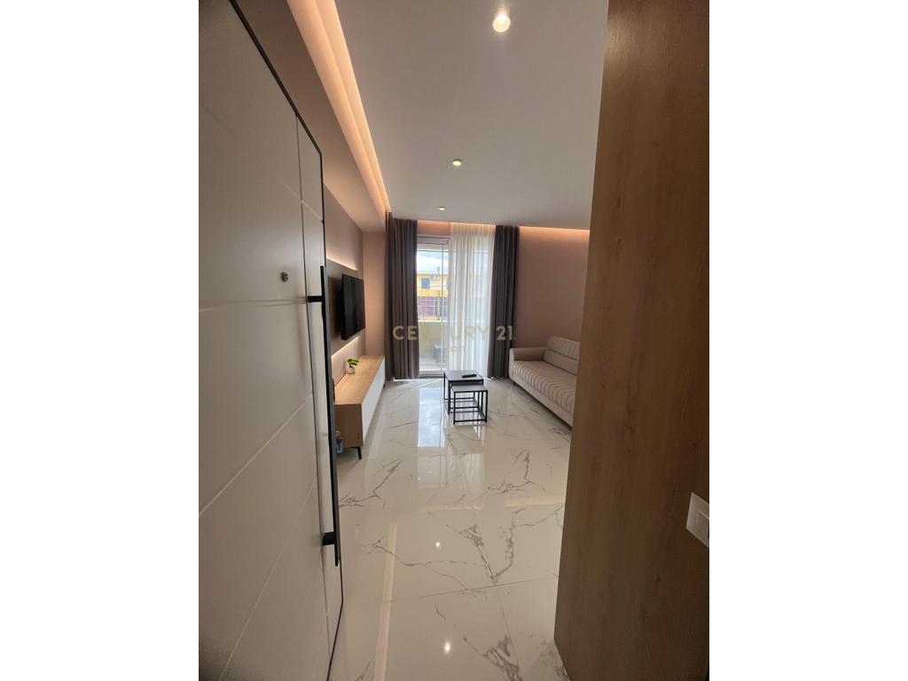Apartament 2+1 Me Qira në Qendër të Golemit ! 4